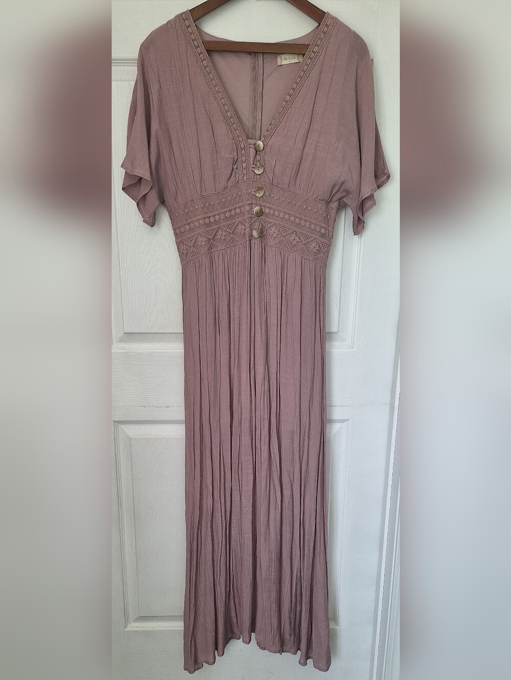 Altard State Mauve Boho Maxi Dress Medium Lace Trim Button Front Flutter Sleeve